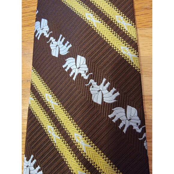 Vintage Elephant Safari Grenada by Excello Men's Tie 100% Polyester over 4" wide - Picture 5 of 10